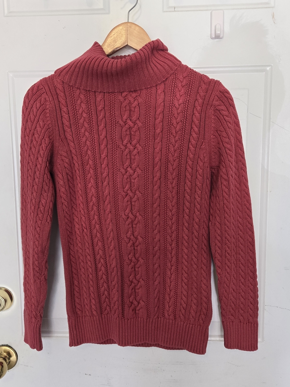 Amazon Knit Turtleneck Sweater Size M